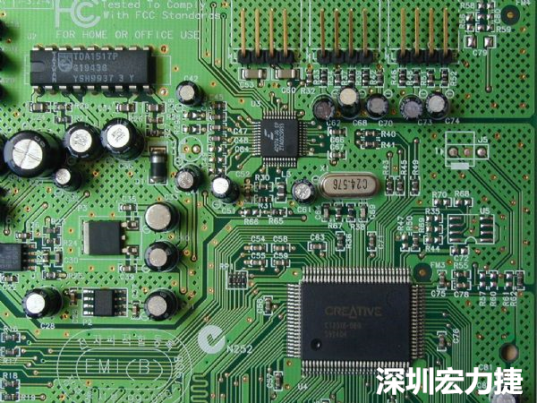 針對PCB區塊產生的EMI干擾問題，可使用EMI改善對策元件重點改善。
